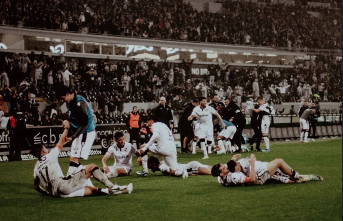 Desculpem mas não existe foto com mais aura que esta