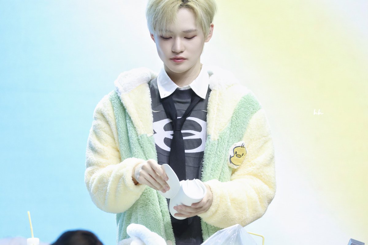 _Fleur1122's tweet photo. 241124 메이크스타

⛄️

#천러 #CHENLE #辰乐
#NCT #NCTDREAM https://t.co/ziLmUNIh7V