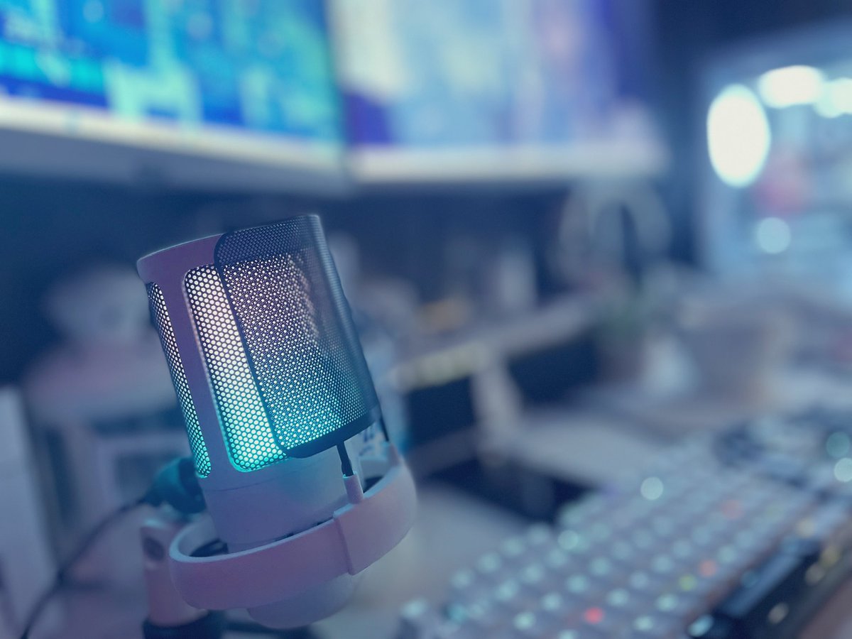 つい先日、ご依頼が450件を突破✨

皆様の素敵なご活動に携われる事
とても誇りに思っております。

これからも宜しくお願い致します🤲

※作業環境です🤍☁️

#ロゴ
#デザイナー