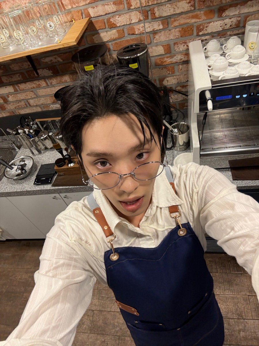 P1H_members tweet picture
