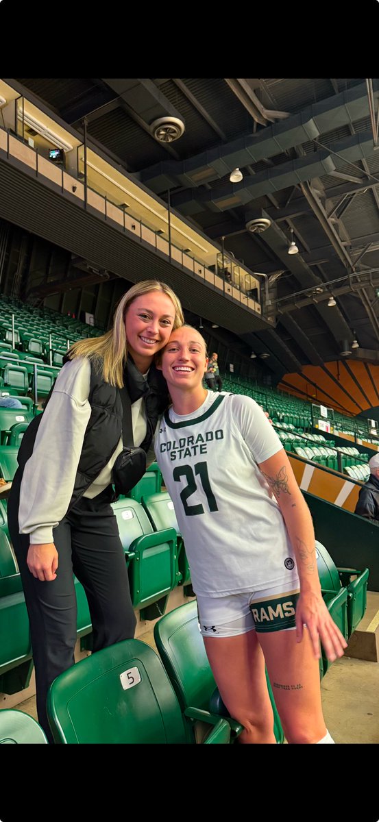 A little Bluejay reunion in FoCo! Miss seeing these two on the court together. ⁦<a href="/tmrembao15/">Tatum Rembao</a>⁩ ⁦<a href="/RonsEmma/">emma ronsiek</a>⁩
