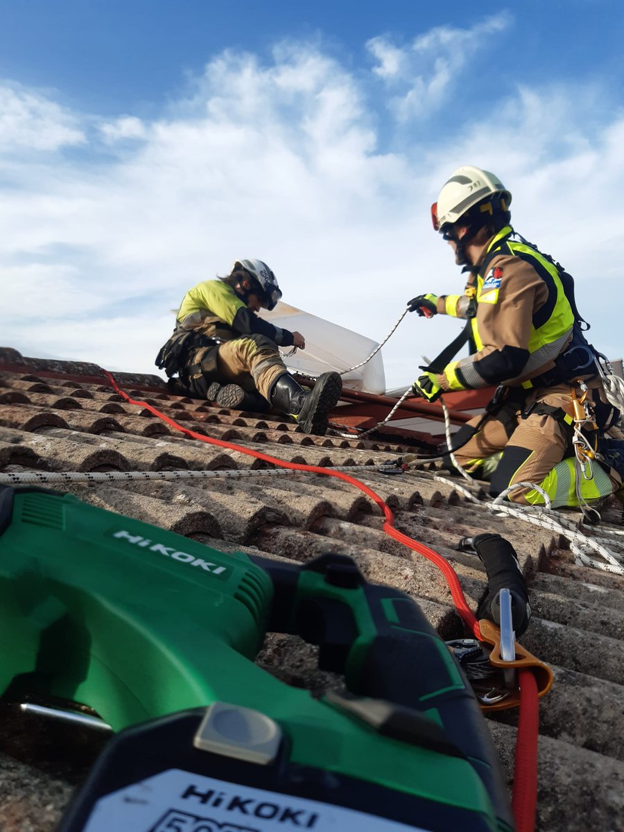 Bomberos de Agurain prevención de riesgos. Múltiples intervenciones por el viento en Agurain.