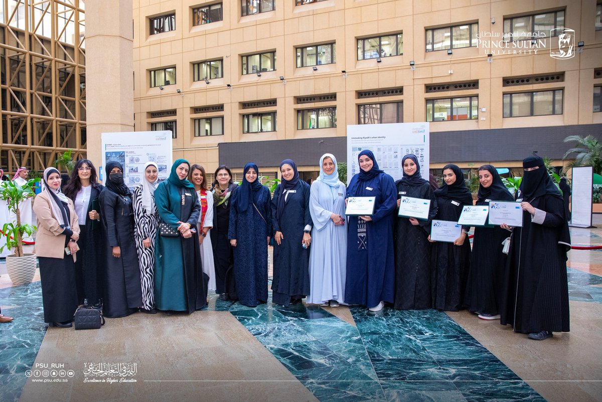PSU_RUH's tweet photo. لصياغة مستقبل عمراني مؤنسن..

يسر #جامعة_الأمير_سلطان أن تهنئ طالباتها ومنسوبيها الذين أبدعوا، وفازوا بـ #جائزة_الأمير_عبدالعزيز_بن_عياف_لأنسنة_المدن، وتشيد بالمشاركات من طالبات قسم العمارة في مبادرة (أستوديو التصميم العمراني) التي جاءت بالتعاون المثمر مع برنامج #جودة_الحياة ومنسوبي الجامعة الفائزين بجائزة البحث العلمي.