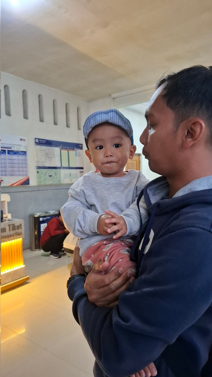 firdahafsari's tweet photo. Padahal pernah ldr lebih lama dariini. Tpi ko skrg rasanya berat sekali🥲 https://t.co/ZidTkw97zA