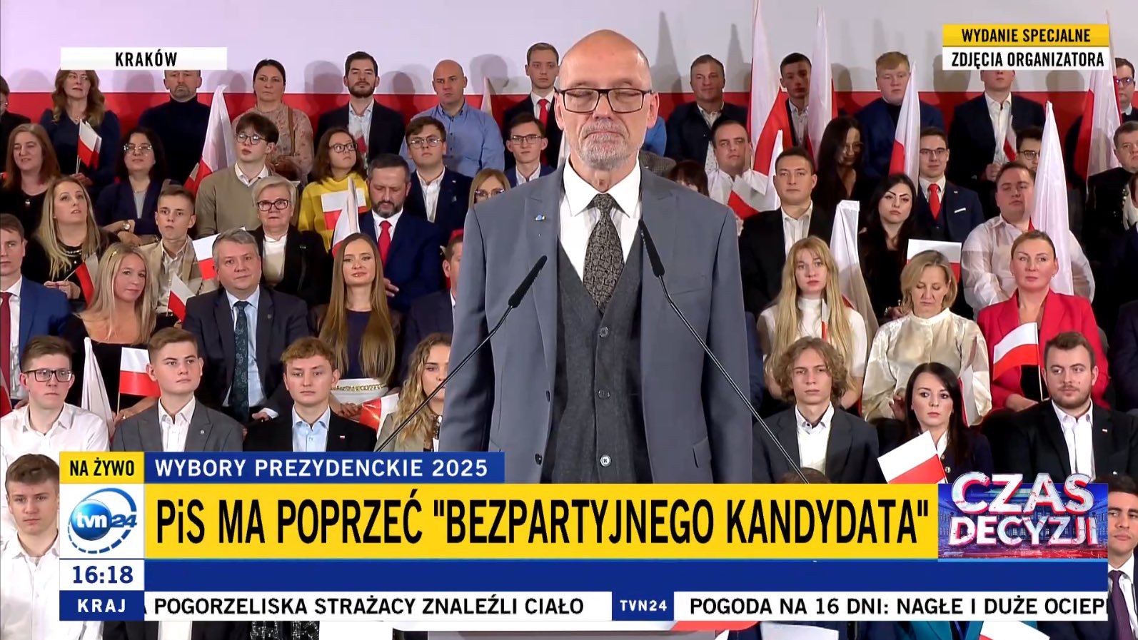 GdKN2L8WQAArJw0?format=jpg&name=large