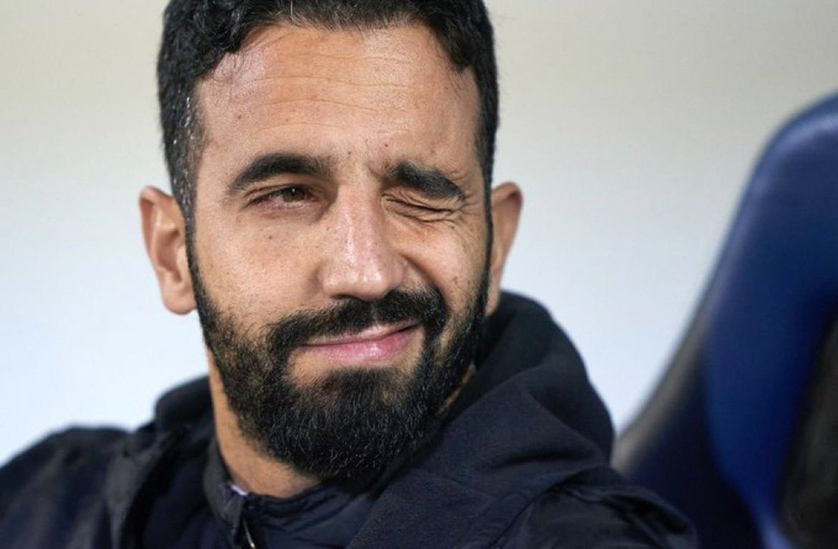 AlternativeMUFC's tweet image. Beard is best.