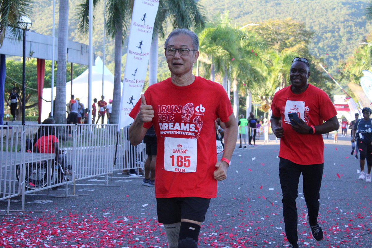 UWI5K's tweet photo. RACE COMPLETE! Huge congratulations to our winners and to EVERYONE who ran, walked, or jogged to the finish line! #UWI5K #CBGroup https://t.co/lDDcCsqPdV