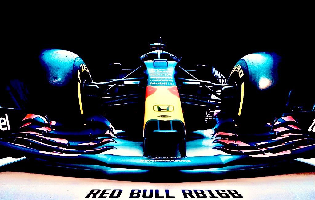 LeDyslexicPhoto's tweet photo. Navigating a bustling F1 exhibition to capture a car's essence is a challenge! 📸🏎️ #PhotographyChallenges #F1Exhibition #photo @F1 @F1Exhibition #iphoto #photography 

Huge Congrats to Max on his 4th World Championship! 🏆🎉 #F1Champion @redbullracing @Max33Verstappen https://t.co/bCzd1aWRof