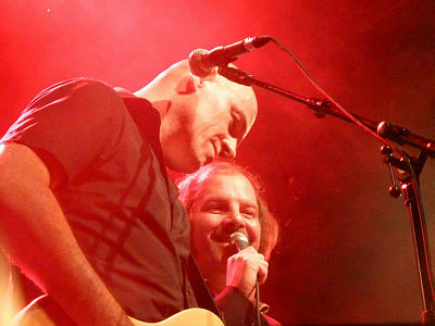 Une tribune et pétition en ligne contre les coupes budgétaires de la région des Pays de la Loire ; premiers signataires, Dominique a et Philippe Katerine (photo), Jeanne Cherhal, Daniel Pennac, Jean Rouaud, India Hair, Alain Mabanckou, Pierre Bordage... : change.org/p/pays-de-la-l…