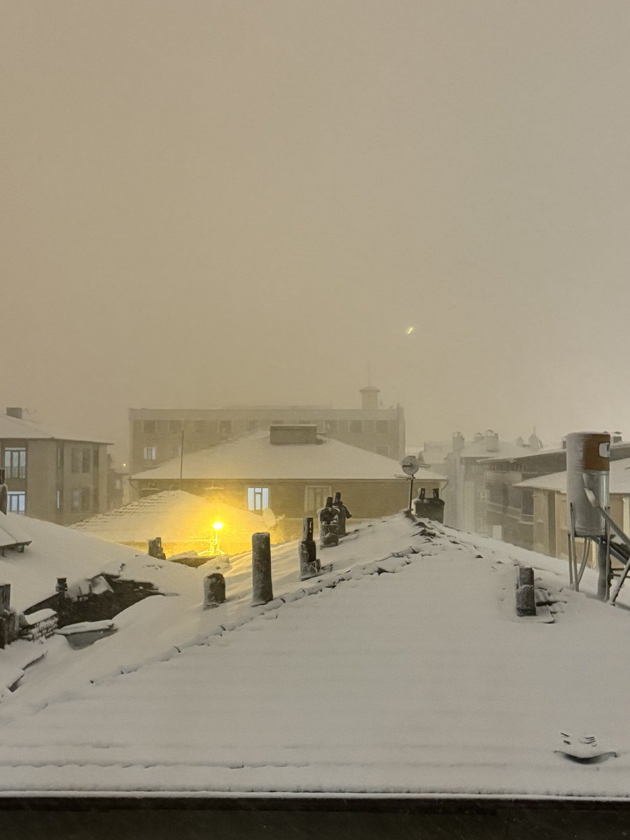 gul_c_e's tweet photo. Erzincan ❤️Geldim ama sanırım kolay dönemiycem 🥰 https://t.co/TNPV72Ikdp