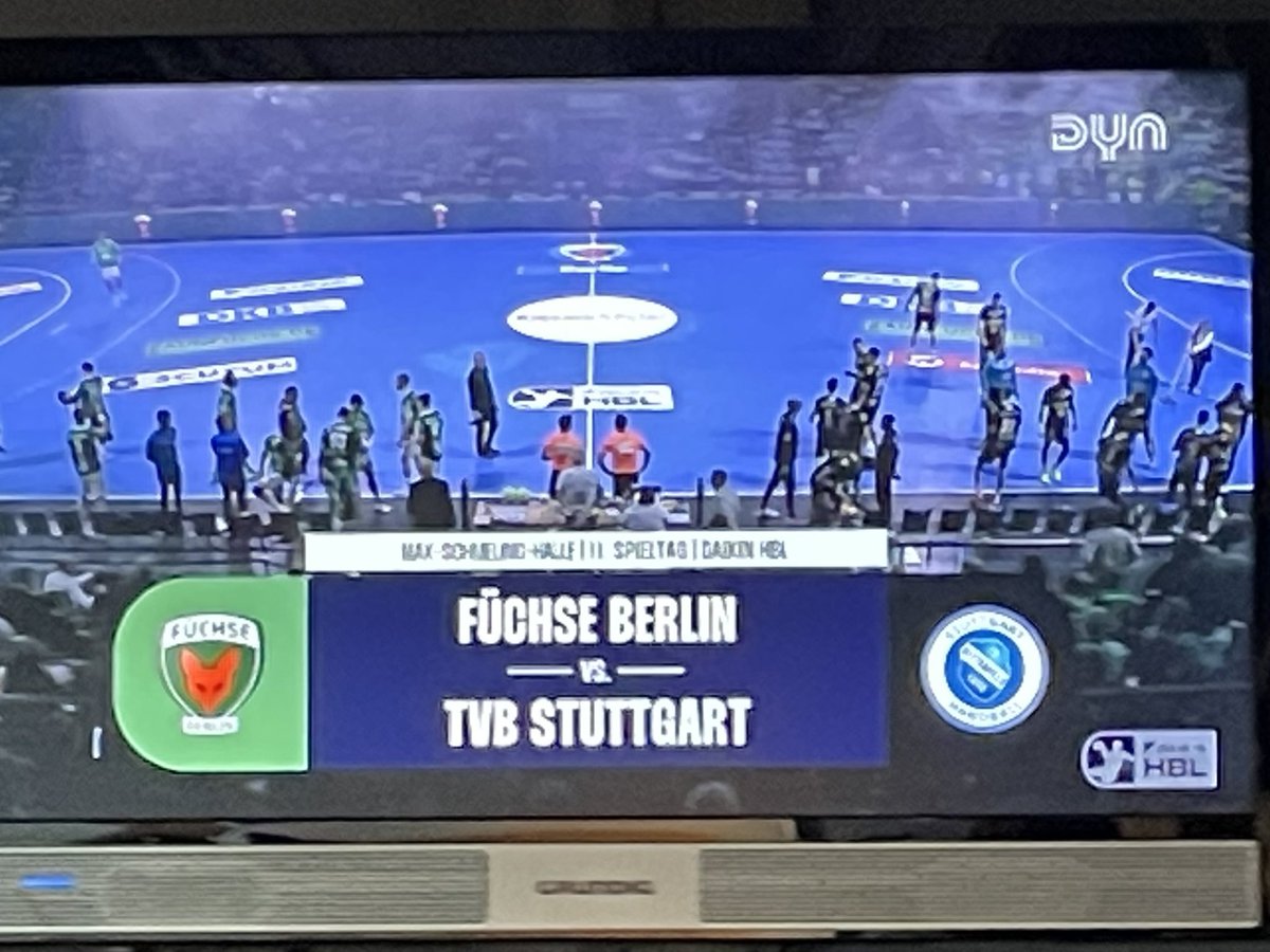 BenjaminDThomas's tweet image. Auf geht’s @FuechseBerlin! 🤾‍♂️🦊🔥 #Fuechse #Berlin #unserrevier