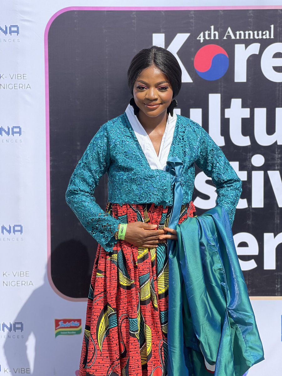 Nekie_neka's tweet photo. Nneka at the Korea Culture Festival Nigeria 🥰 https://t.co/emSk3OOMW0