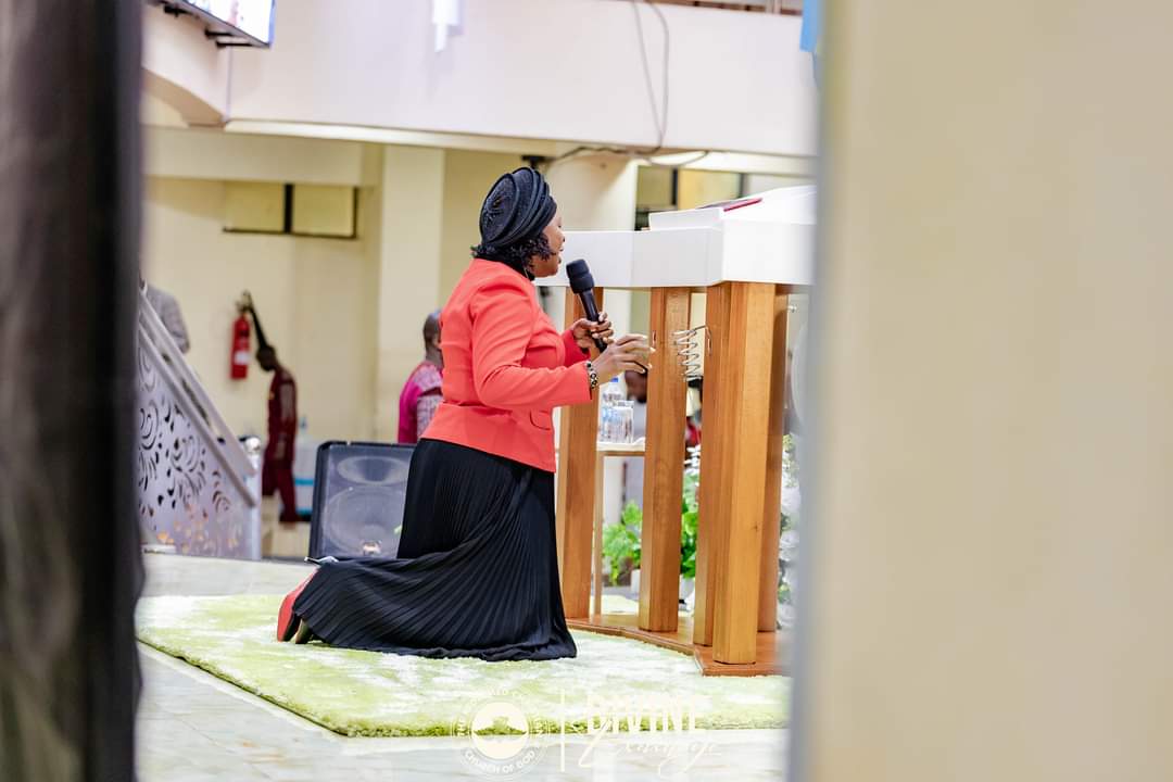 SolutionRCCG's tweet photo. How clean is your heart? As we concluded the month of divine exchange the Lord spoke hard words to us.  I ministered from Ezekiel 36:26-28.The Lord wants to exchange our stony hearts with heart of flesh and put His Spirit within us #prayerchangesthings https://t.co/oanFUxxbab