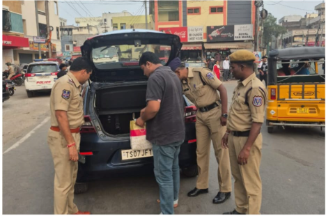 MalkajgiriCop's tweet photo. 🚨 Ensuring Your Safety! 🚨

#RachakondaPolice conducted thorough #vehicle_checkings at various locations within the commissionerate as part of enhanced #security_measures. 
These proactive checks aim to ensure, curb illegal activities, and maintain #law_and_order. 

#RachakondaPolice
#SafetyFirst #WeAreHereForYou