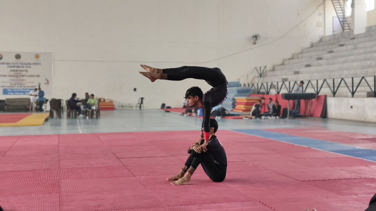 DrJaideepArya's tweet photo. Haryana Yogaasna sports Association, HYSA @hysassociation 
very successfully organised and completed the fifth senior Masters Yoga championship at Sports University, Rai, Sonipat, @yogasanabharat 
and the gracious presence of the Vice-chancellor of the Sports University, Shri Ashok Kumar Garg, the former DGP Uttarakhand, police, and And Haryana Member Col.  Raj Pal Singh, and the additional director of SCERT  along with the many of different Yogaasna organisations