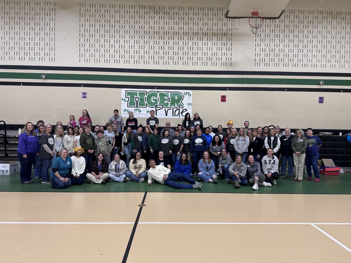 Bernie Kosar (@berniekosarqb) on Twitter photo Blessed Day Yesterday Vinton Elementary in Gallia County with Amazing <a href="/Burrowfdn/">The Joe Burrow Foundation</a> with Robin,Jimmy Burrow plus Tom Davis with Appalachian Children’s Coalition working on the Food Insecurity issue & Mental Health Awareness in Appalachia 🏈🙏🏼 #UMatter Kosar19.Com Blessed Day Yesterday Vinton Elementary in Gallia County with Amazing <a href="/Burrowfdn/">The Joe Burrow Foundation</a> with Robin,Jimmy Burrow plus Tom Davis with Appalachian Children’s Coalition working on the Food Insecurity issue & Mental Health Awareness in Appalachia 🏈🙏🏼 #UMatter Kosar19.Com