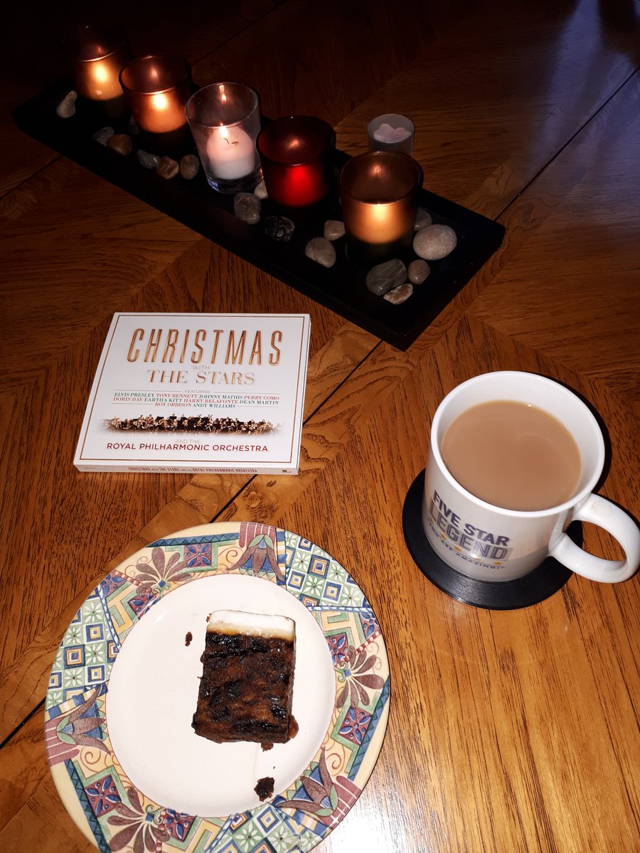 pooleyc1971's tweet photo. Christmas cake,a cup of tea and Christmas tunes-Perfect for a Sunday afternoon https://t.co/CnwB5PlnHp