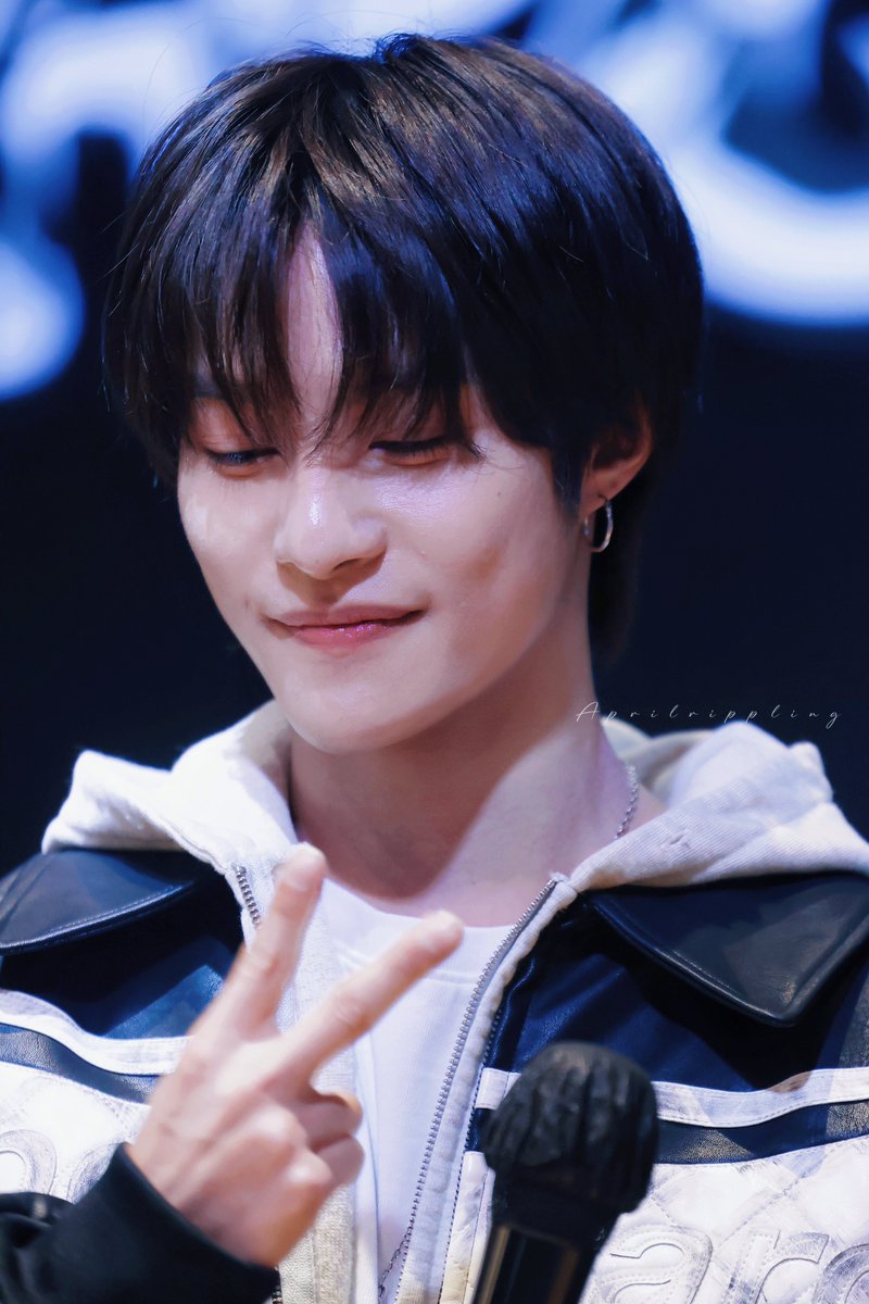 Aprilrippling__'s tweet photo. #WayV #威神V #웨이션브이 
#양양 #YangYang #ヤンヤン https://t.co/AJrGCgtdie