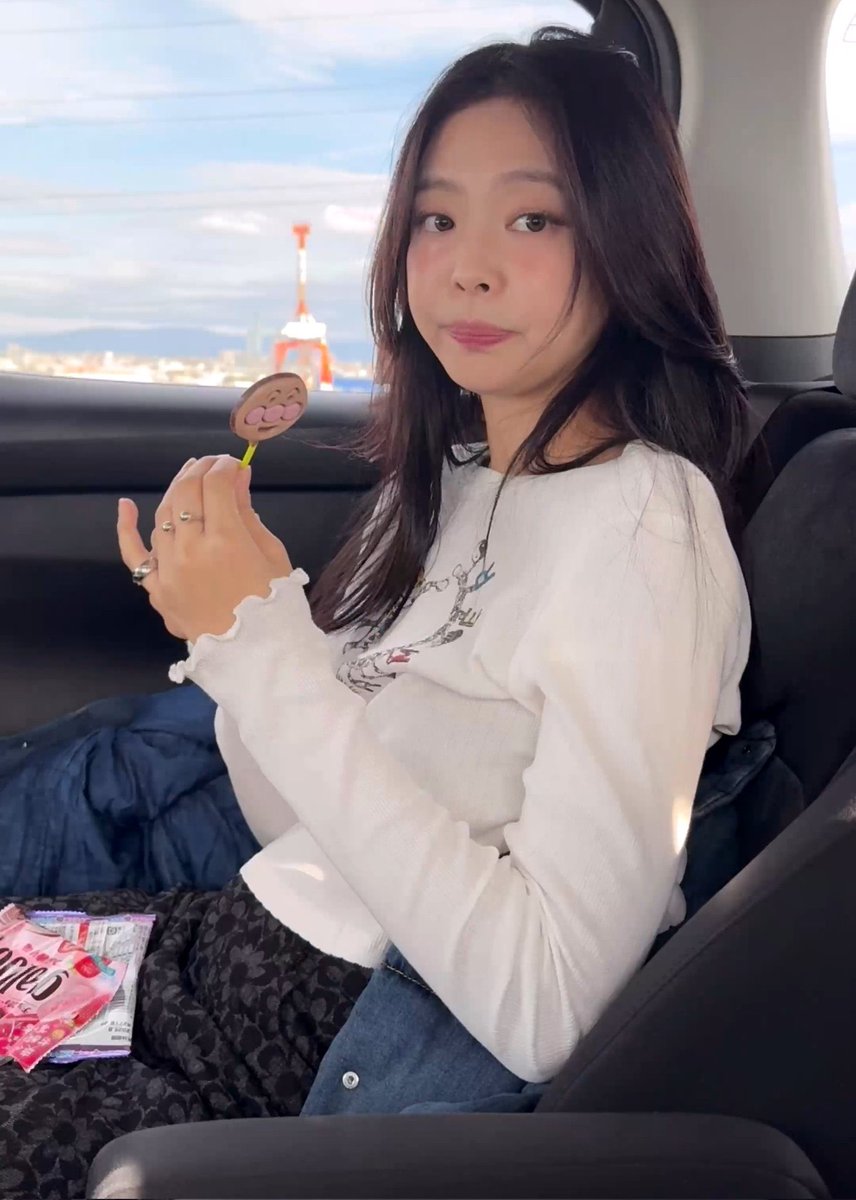 lili                                                nini