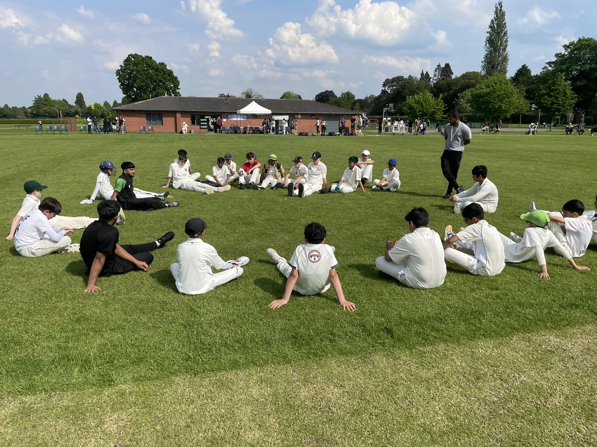 Leicestershire & Rutland Cricket Foundation (@leicscricketfdn) on Twitter photo Young cricketers aged between 11-16!
Level up your game & chase your County Pathway dreams!
<a href="/_MCCFoundation/">MCC Foundation</a> hubs can help.
Sign up:
•Crown Hills Boys: tinyurl.com/4smjsy6z
•Rushey Mead Boys: tinyurl.com/2s84e59n
•Rushey Mead Girls: tinyurl.com/ycy5ecbm
#cricket Young cricketers aged between 11-16!
Level up your game & chase your County Pathway dreams!
<a href="/_MCCFoundation/">MCC Foundation</a> hubs can help.
Sign up:
•Crown Hills Boys: tinyurl.com/4smjsy6z
•Rushey Mead Boys: tinyurl.com/2s84e59n
•Rushey Mead Girls: tinyurl.com/ycy5ecbm
#cricket