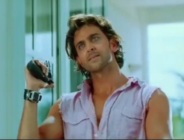 pokhilaurise's tweet photo. Quoting these minutiae expression changes of Hrithik to show his acting prowess in a film whose genre is usually believed to offer very little in terms of acting.

Hurt at being cheated 
Bubbling rage
Sarcastic
Overflowing love

Hrithik &amp; his ability to emote🔥

#18YearsOfDhoom2 https://t.co/iXOrbd6zk3