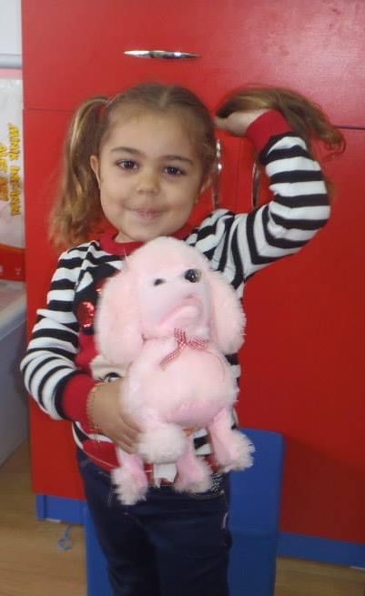 Kalbimin acısı kaburgamdan taşacakken yaşamaya çalışıyorum. 
#isiasortakdavamız 
#isiasolasıkast