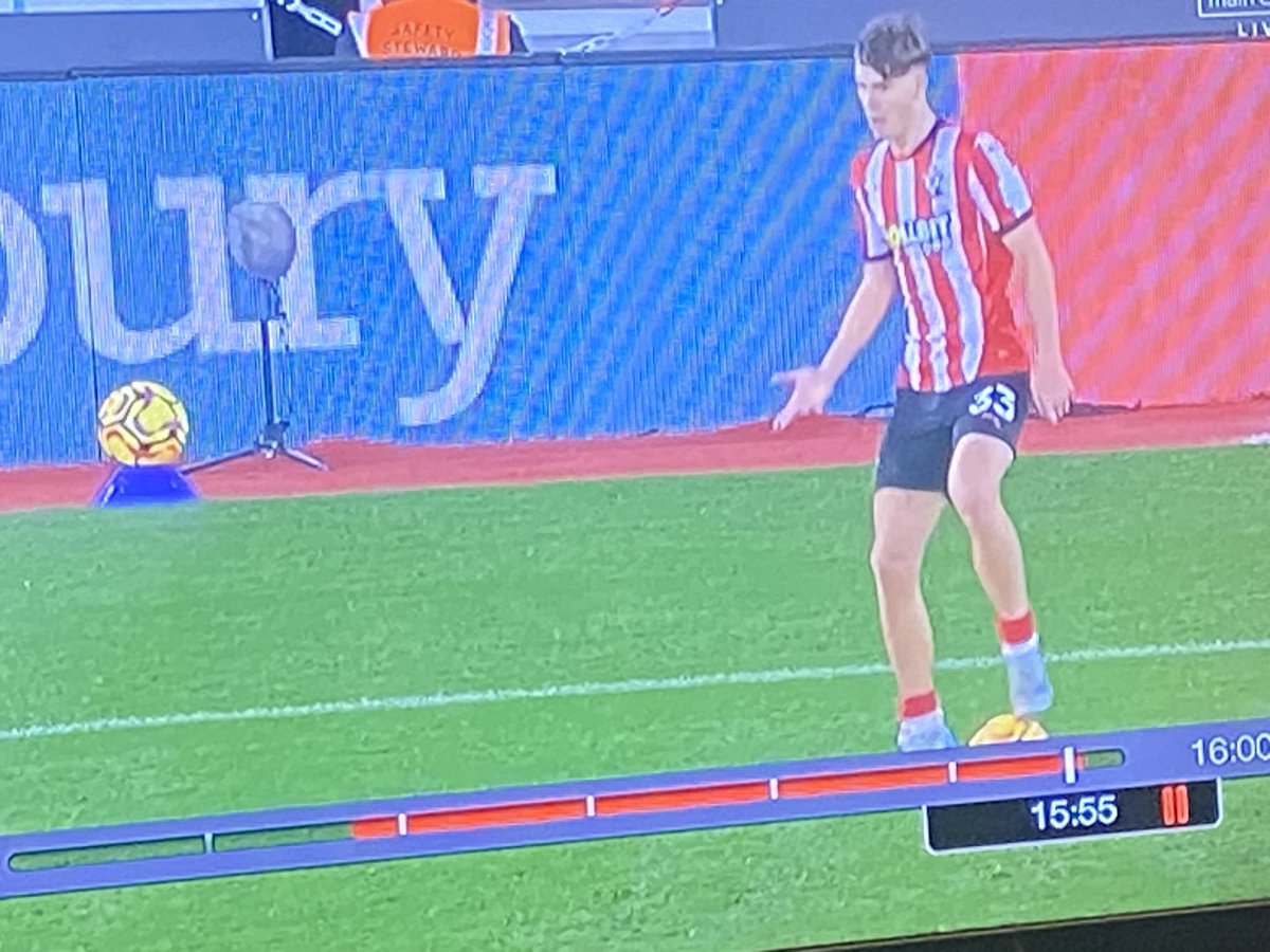 AndyPLuton's tweet photo. @FA_PGMOL why is this Southampton player allowed to play without shin pads? https://t.co/GitpcoQyzo