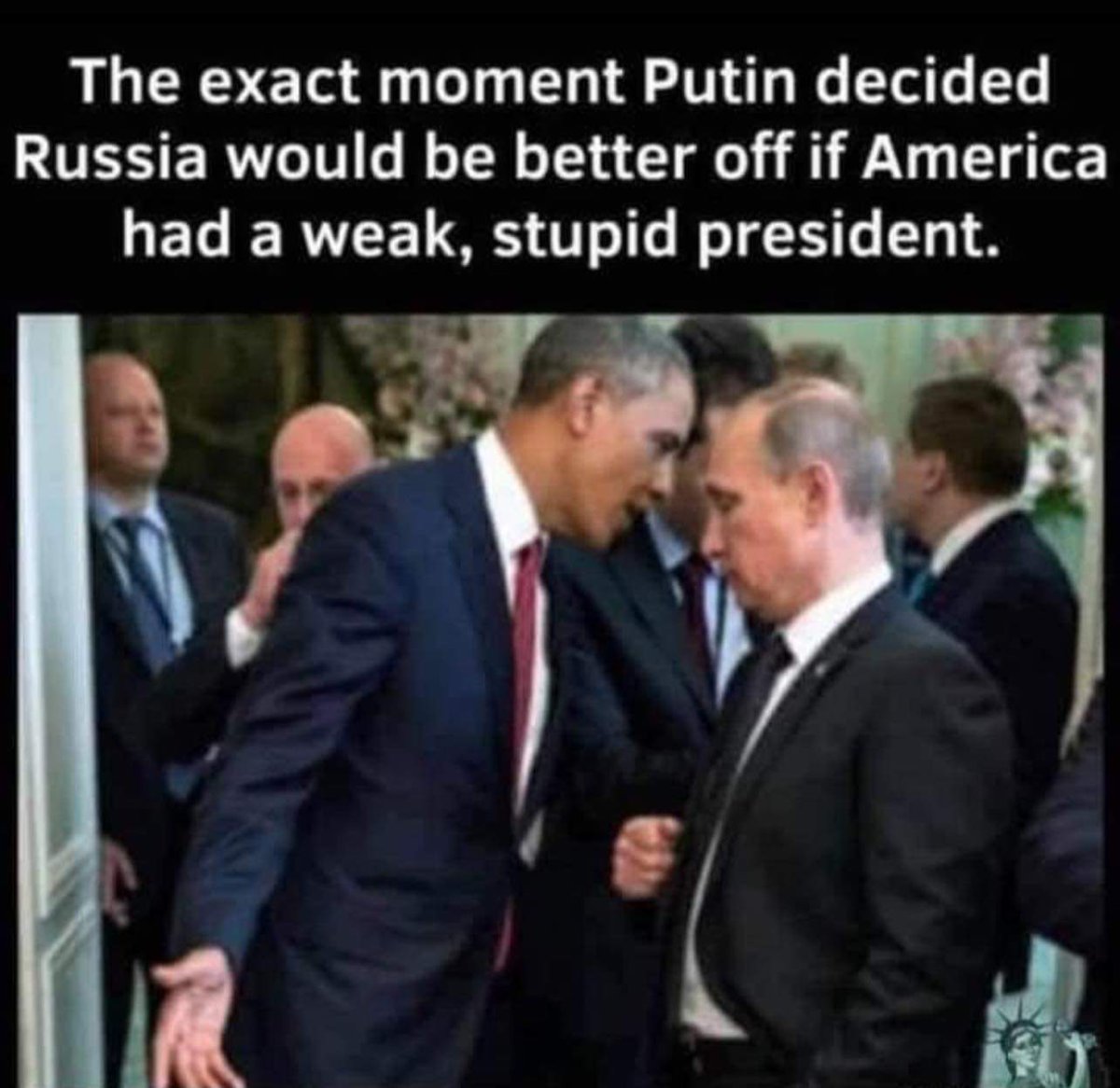 GroovyChic1960s's tweet image. this is what a real man 
and a real president looks like
...President Barack Obama 🇺🇸