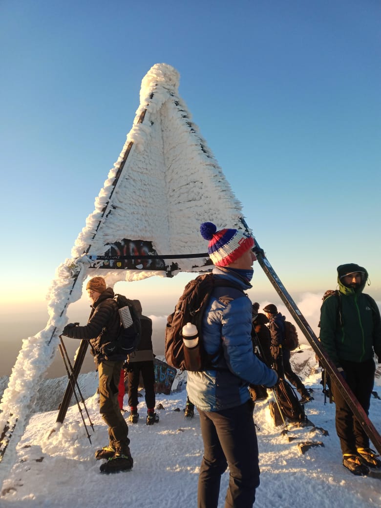 heyskyhook's tweet photo. The snow came early this year!

Mount Toubkal this weekend. Well done to the guiding team and trekkers in Morocco for yet another great trip.

✈️🔗https://t.co/kAp4YpzRE0 https://t.co/8CNJ9jIFx1