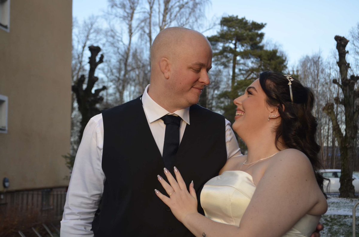 lombabylon's tweet photo. Guess who just got married bitches🤪 https://t.co/TFMz6omnnp