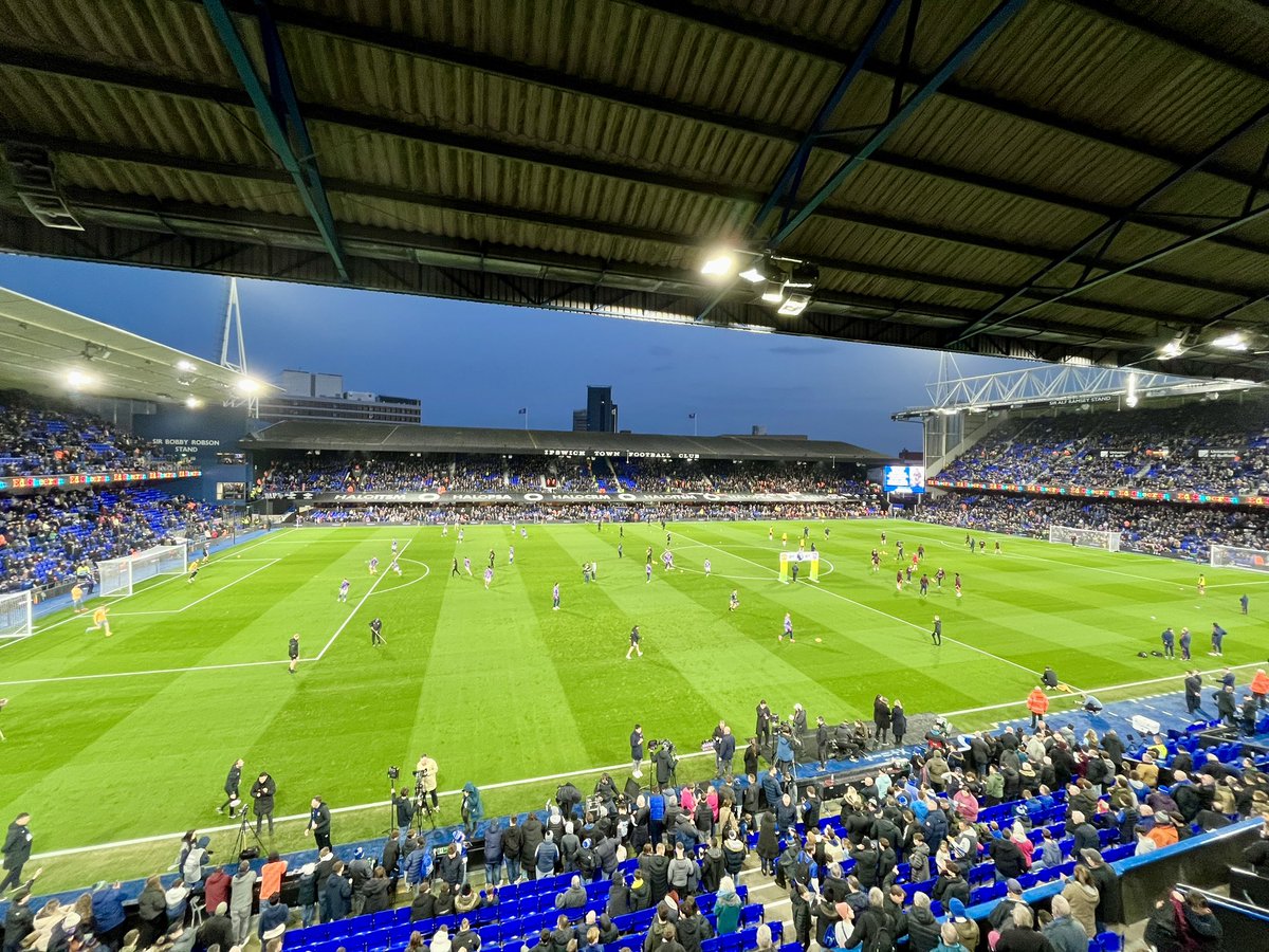 AwayDayJoe_'s tweet photo. Man Utd have come to town…
Come on @ipswichtown 💪
💙💙💙💙💙💙💙💙
#itfc #coyb #manutd #IPSMAN #epl #PremierLeague #Amorim https://t.co/DvRzAFJAU8