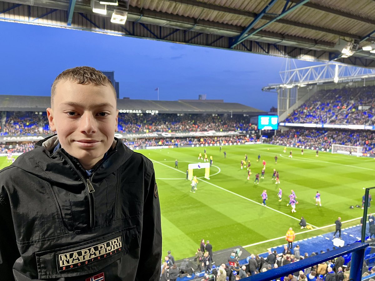 AwayDayJoe_'s tweet photo. Man Utd have come to town…
Come on @ipswichtown 💪
💙💙💙💙💙💙💙💙
#itfc #coyb #manutd #IPSMAN #epl #PremierLeague #Amorim https://t.co/DvRzAFJAU8