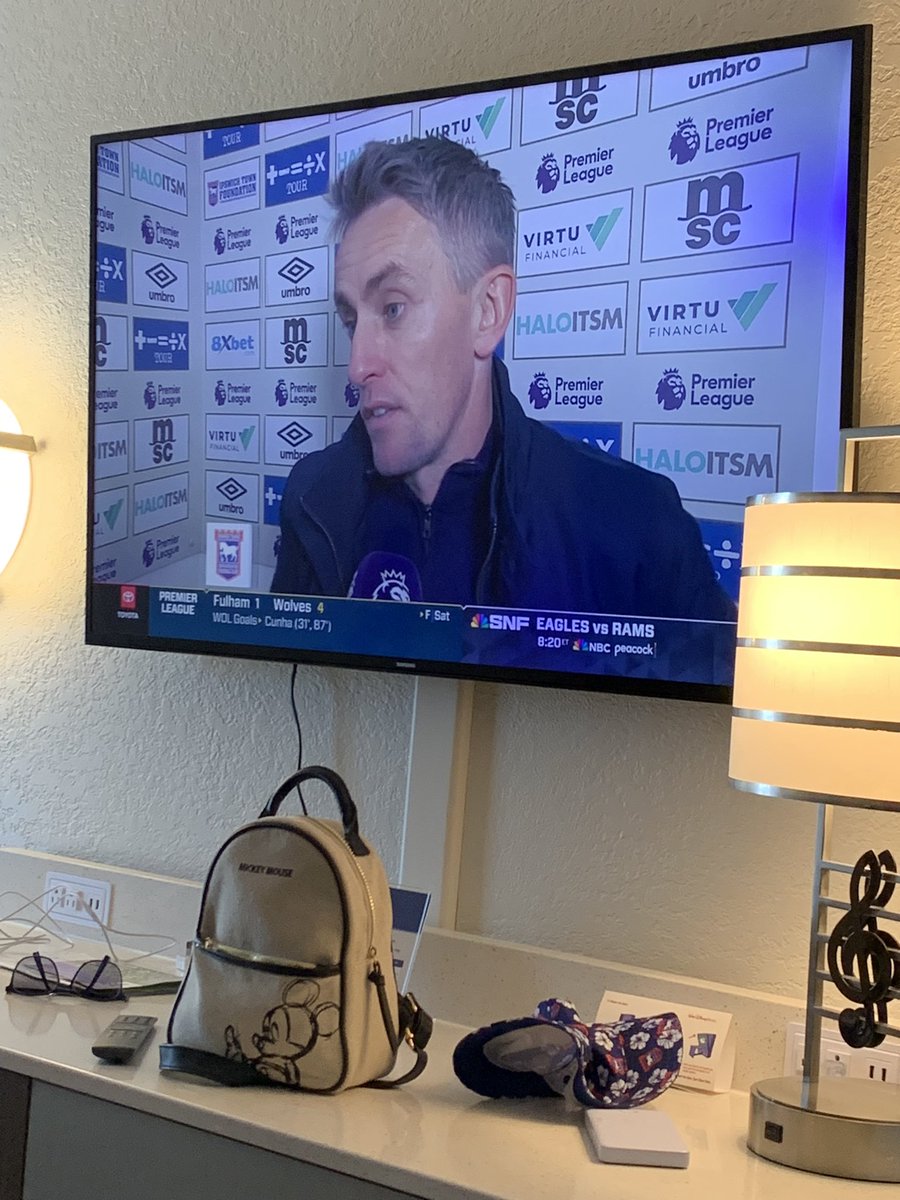 Suz1350's tweet photo. Just back to hotel in Florida and look who pops up on the telly https://t.co/GJw314XkXl