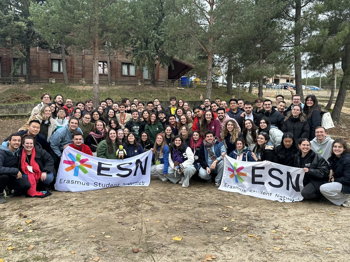 Este fin de semana en la Plataforma Regional Madrileña de <a href="/ESNSpain/">Erasmus Student Network España 🇪🇸</a> , espacio formativo en el que se reúnen las 6 secciones locales de Madrid 🎓🙌