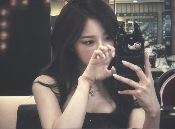 breɑk up with your girlfriend
yeɑh, 'cɑuse i'm bored💭