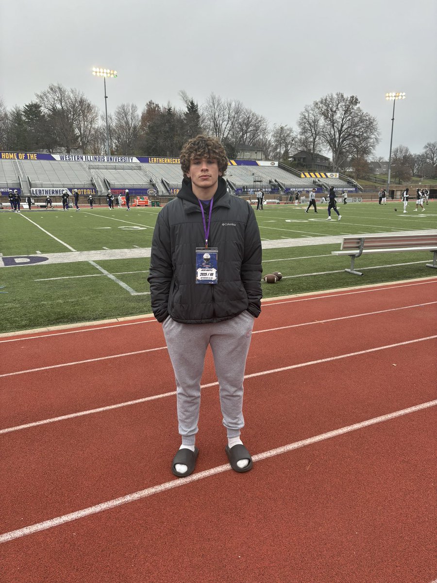 whipple_Jacob16's tweet photo. Thank you @CoachBWilson for the game day invite. Had a great time talking with you and watching. https://t.co/eSzCKWEKgm