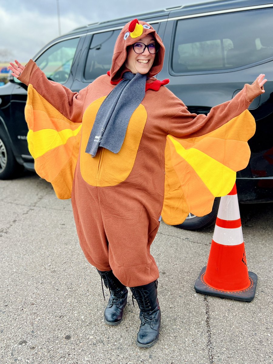 The Wayne County Sheriff’s Office assisted CNS Healthcare with their annual turkey giveaway. Our team never misses an opportunity to show up for a worthy cause.