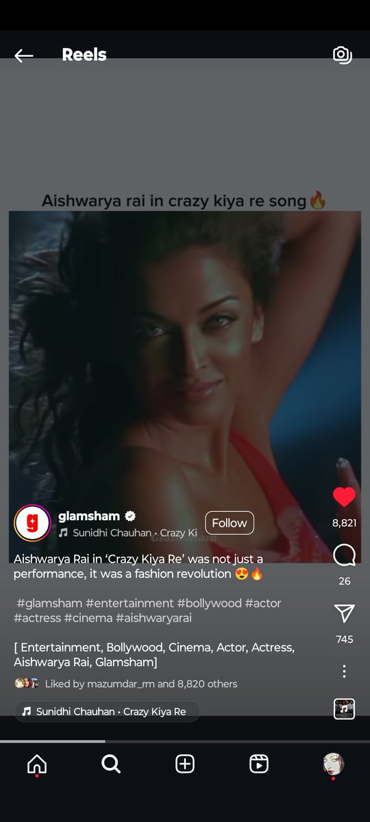BibaswanM's tweet photo. Aishwarya Rai in 'Crazy Kiya Re' was not just a performance, it was a fashion revolution. @glamsham writes
#18YearsOfDhoom2 https://t.co/Gva7hiWQHL