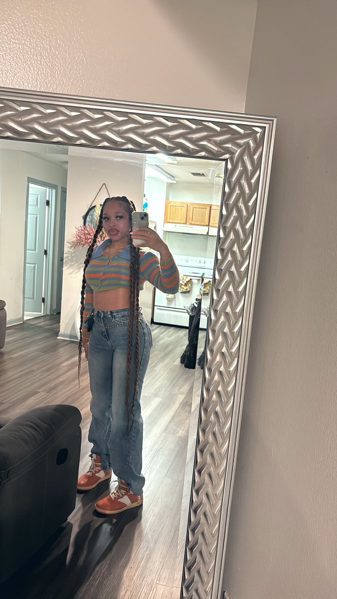 ShaniyahMiyake's tweet image. Fine shit pretty face adorableee