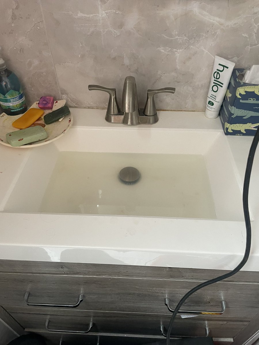 home_debo's tweet image. Sink vs Me #easywork