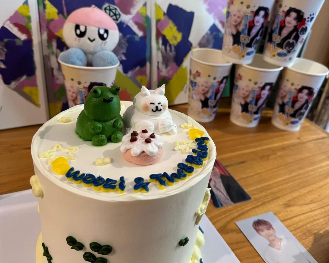 RubyforWoozi's tweet photo. Last but not least, Thank you for @CaratKalteng and @CARATSBALI for organizing the event beautifully in each cities (Palangkaraya and Bali) 🥹🫶🏻❤️

u guys worked hard! wouldnt make it without you guys!

And thank you for all Carats who came!! 🥰

#Choose_your_CAT #WooziMusicWorld https://t.co/1Pru6ck0Nx