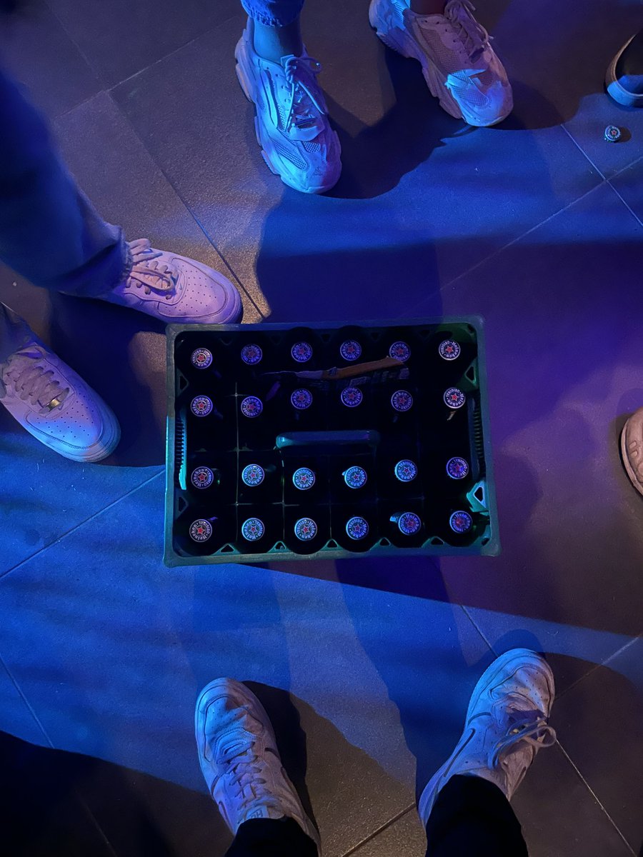 Victoria'03 tweet media