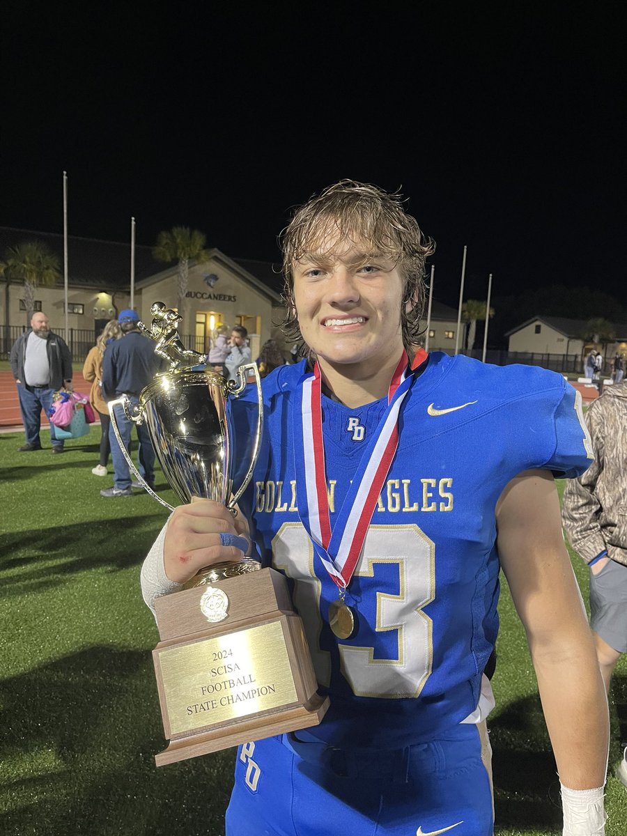 Ryansmall2026's tweet photo. All Glory to God🙏🏼 Thanks for Blessing me with Amazing Coaches and Teammates. Without you and them none of this would be possible🙌🏼 Finished with a Golden Season 13-0💪🏼@PeeDeeFootball @PDAIronEagles @PDAGoldenEagles @GatlinburgBowl @SCISA1 @two_guys_sports @MovinChains https://t.co/EDFLEo59p7