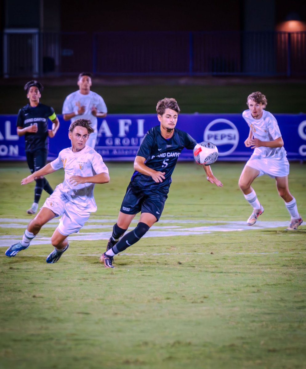 JUCO transfer Uncommitted for 2025 - For any questions, reach out via email: brandon@redlinedezign.com or phone:  480-799-6191 

📩 #CollegeSoccer #JucoSoccer #NCAASoccer #SoccerRecruiting #SoccerPlayer #MensSoccer #SoccerTransfers #SoccerHighlights #Nutmeg