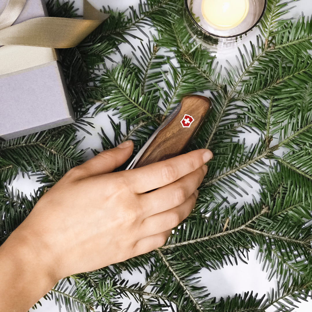 Gift them the convenience of smart functionality in their pocket. Our Swiss Army Knives are iconic tools they'll rely on for everyday tasks at home and unexpected moments in the great outdoors. Find the ideal design: vx.ag/40kzRBS
#MyVictorinox
