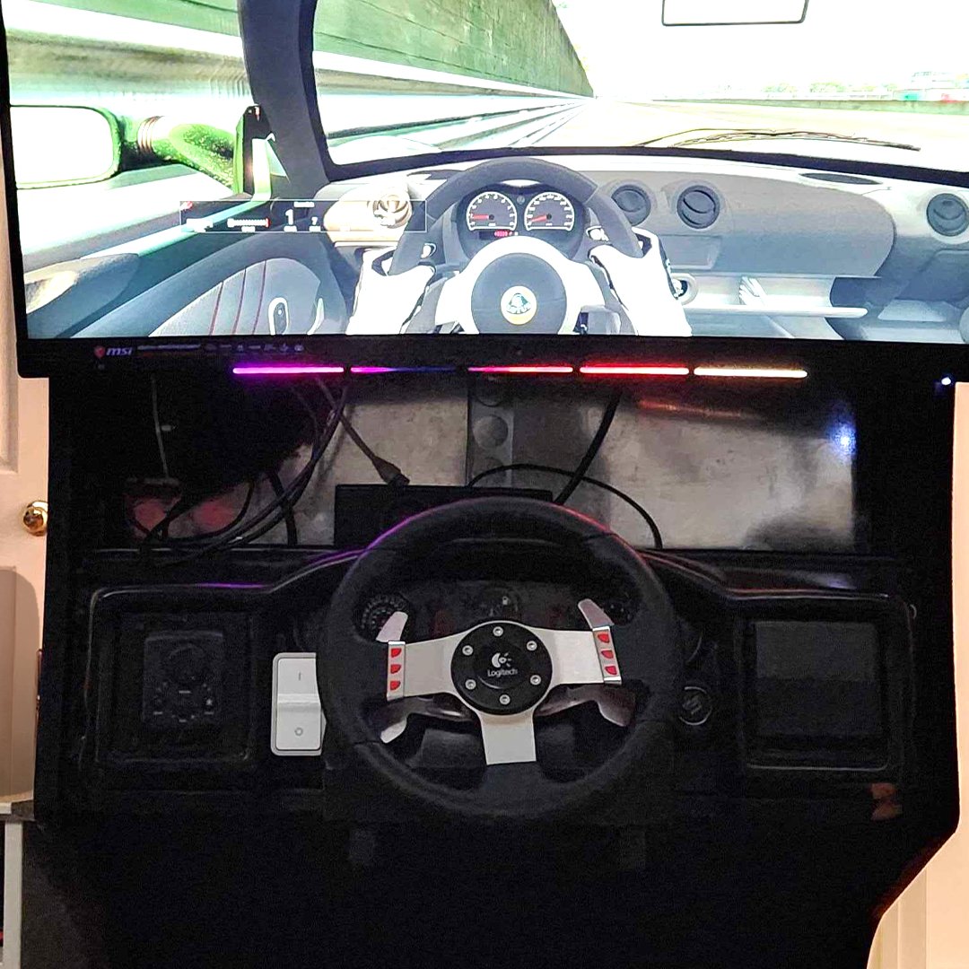 Shoutout to these race-ready battlestations 🏎️

Show us your tricked out setup below, or share them amongst friends in our Discord: discord.gg/logitechg?sf20… 

📸: <a href="/fg_frazer/">Frazer FG</a>, and BalkanSimRacer, RL_Nitro, MopishMold2575 on Discord