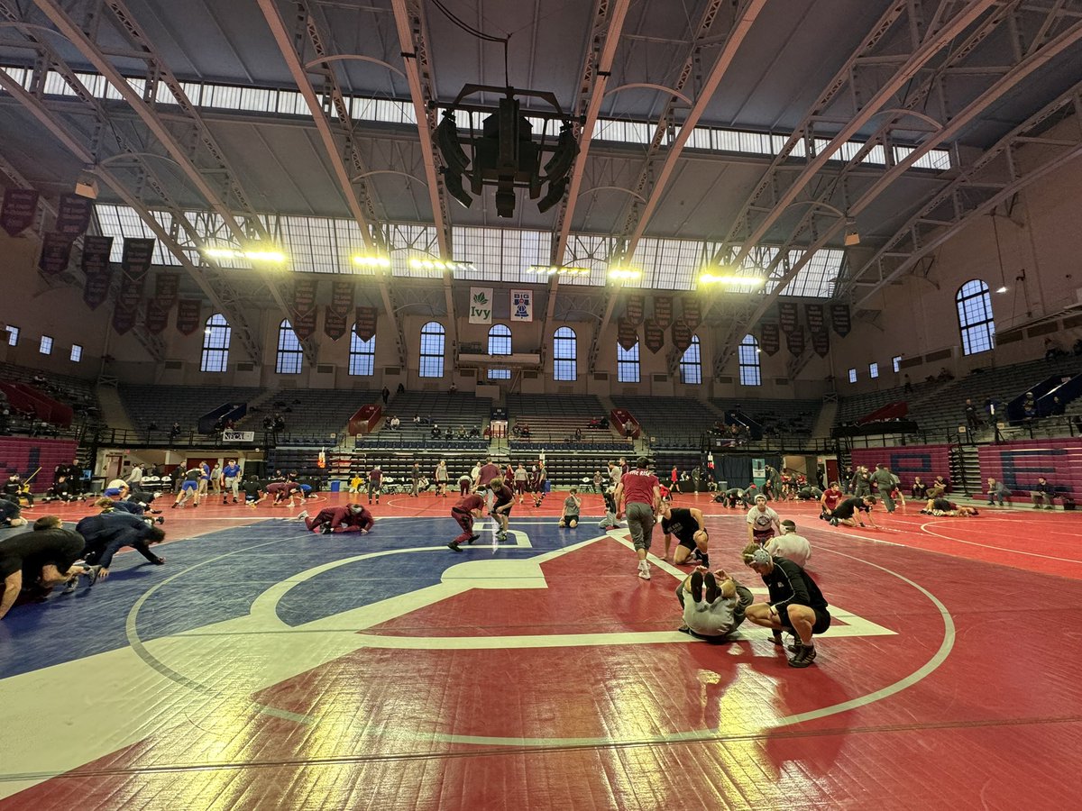 CoachWallaceHWC's tweet photo. Always a great day @PackThePalestra when @WrestlingPhilly is running the show! #keystoneclassic https://t.co/ob8Obak0jD