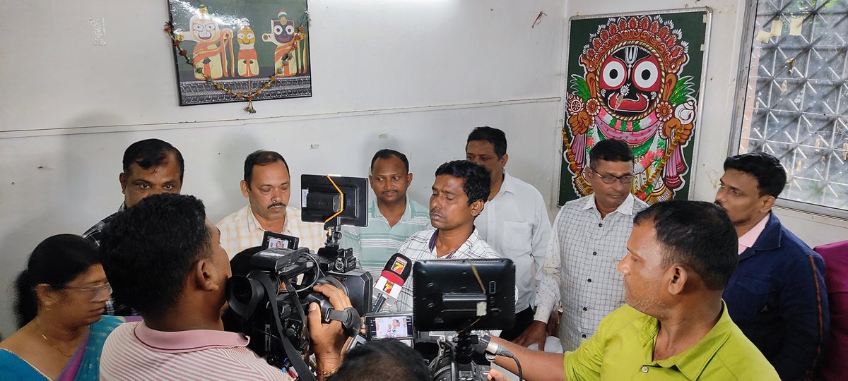 Level5AOdisha's tweet photo. Thanks to all the members of Level V(A) Odisha for successful meeting regarding 4200 GP Demand in winter vidhansabha. 💥 https://t.co/E2Inw5Eyb6