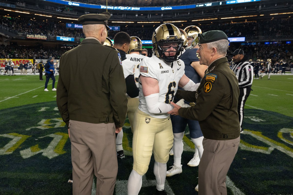 USSOCOM Commander Gen. Bryan Fenton served as honorary captain yesterday for <a href="/NDFootball/">Notre Dame Football</a> opposite Chief of Staff of the <a href="/USArmy/">U.S. Army</a> Gen. Randy George for <a href="/ArmyWP_Football/">Army Football</a> at Yankee Stadium.

Gen. Fenton is <a href="/NotreDame/">University of Notre Dame</a> highest ranking Army alumni and an <a href="/ArmyROTC/">Army ROTC</a> grad with <a href="/NDArmyROTC/">Notre Dame Army ROTC</a>.