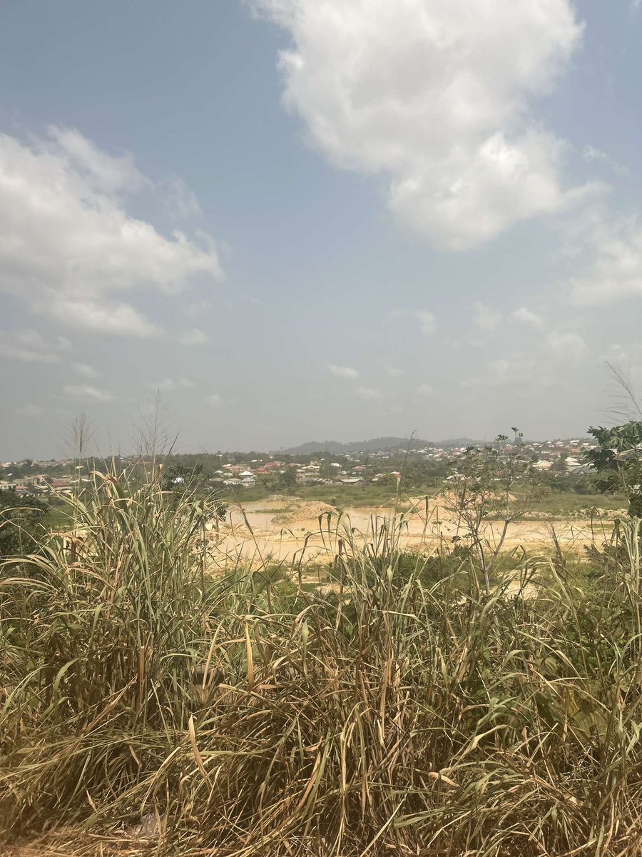 Bobthebuil19383's tweet image. Galamsey is still ongoing; this was taken just yesterday. Our water bodies are being contaminated. #StopGalamseyNow